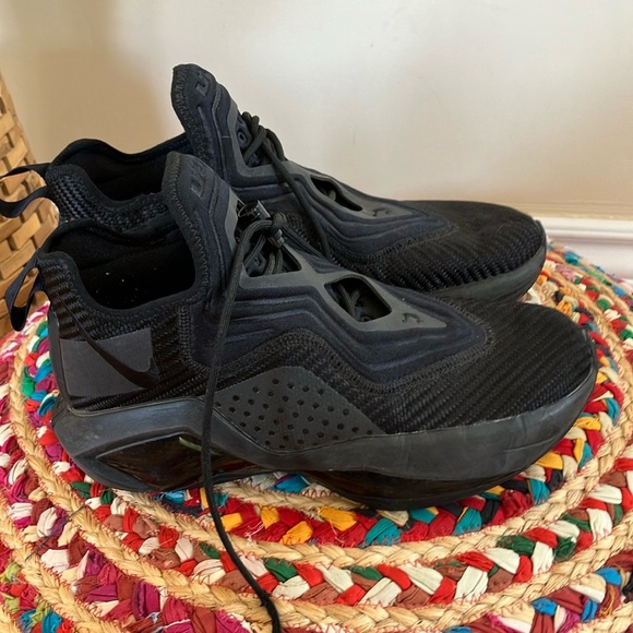 Nike Lebron James XIV Black Athletic Sneakers - Picture 2 of 8